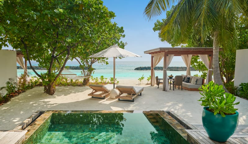 Fairmont Maldives Sirru Fen Fushi-BEACH SUNRISE VILLA POOL_15634